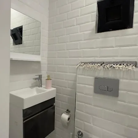 Tiny House Sitesi מלון 4*